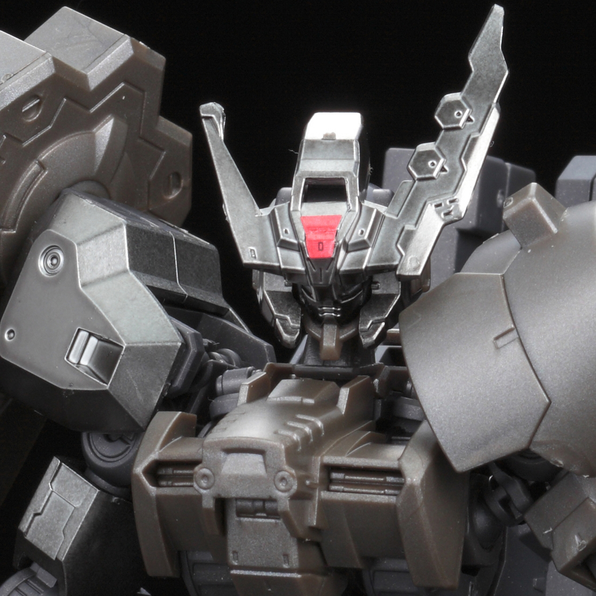 HG 1/144 ガンダムアスタロトリナシメント[アイアンブラッドコーティング]