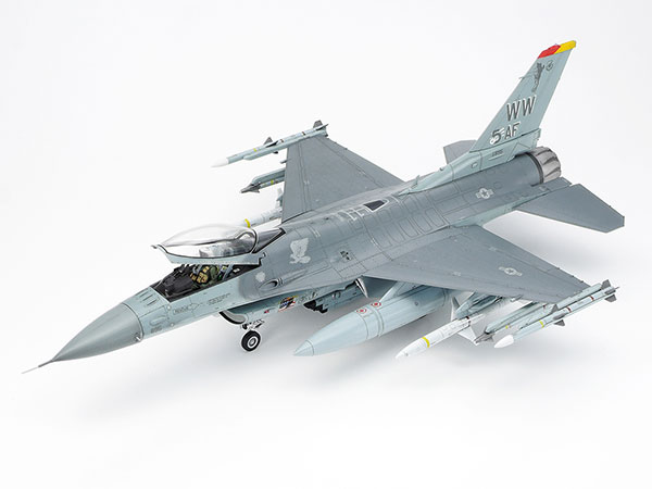 1/48 ロッキード マーチン F-16CJ[ブロック50]ファイティング ファルコン