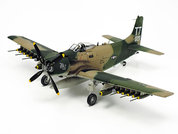 1/48 ダグラス A-1J スカイレイダー アメリカ空軍