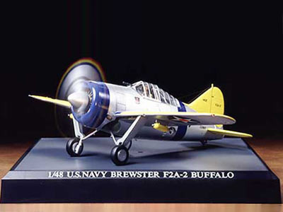 1/48 アメリカ海軍 ブリュースター F2A-2 バッファロー(プロペラアクション)