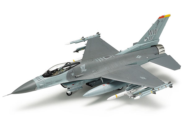 1/72 ロッキード マーチン F-16CJ [ブロック50] ファイティング ファルコン(フル装備仕様)