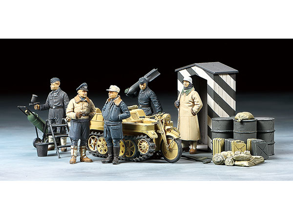 1/48 ドイツ空軍クルー冬季装備・ケッテンクラートセット