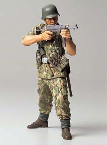 1/16 WWII ドイツ戦闘歩兵(迷彩野戦服)